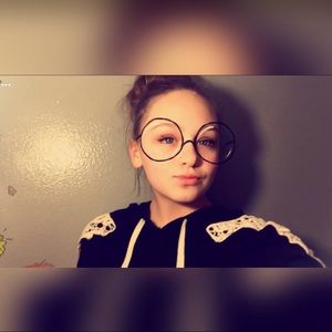 Meet your Posher, Zoe